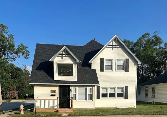 1st image of 229 E Beam St, Porter, IN 46304 | MLS# 843422