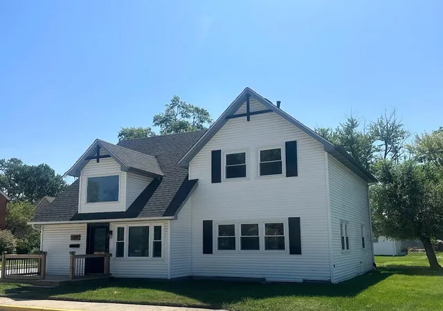 2nd image of 229 E Beam St, Porter, IN 46304 | MLS# 843422