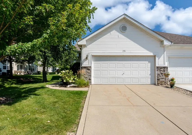 2nd image of 206 Fieldstone Dr, Porter, IN 46304 | MLS# 843489