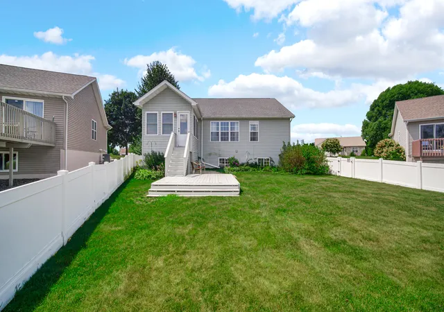 Photo 3 of Single family home for sale at 101 Whispering Blvd, La Porte, IN 46350 | MLS# 843483 | Listing updated on 2026-08-31