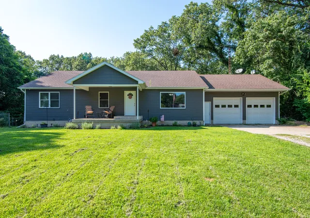 1st image of 415 Woodlawn Ave, Michigan City, IN 46360 | MLS# 843472