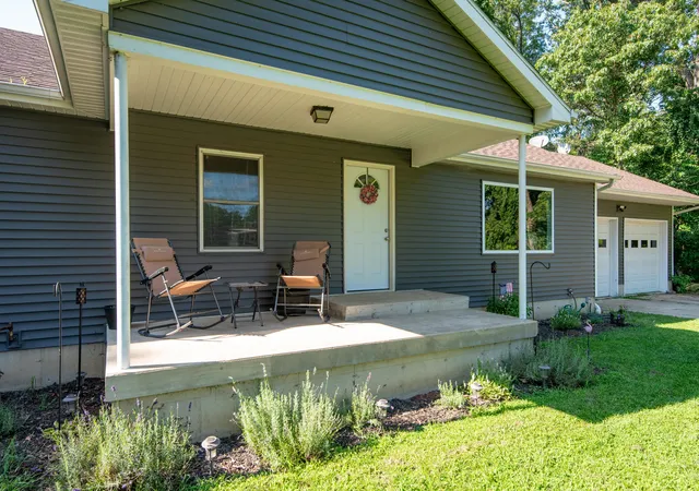 4th image of 415 Woodlawn Ave, Michigan City, IN 46360 | MLS# 843472