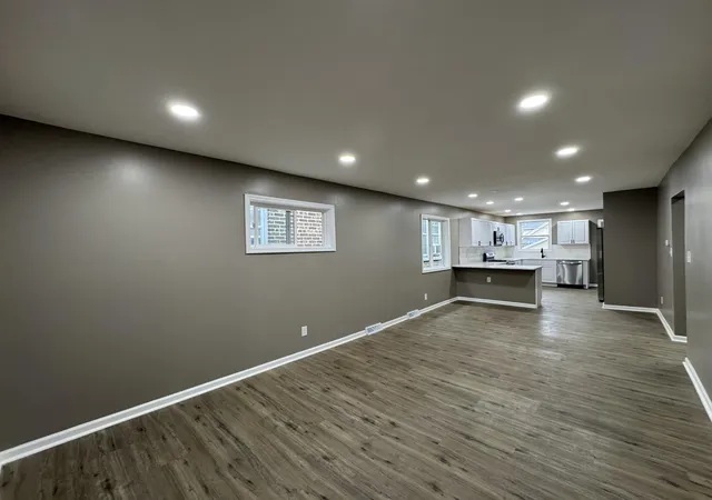 3rd image of 1724 Lake Ave, Whiting, IN 46394 | MLS# 844019