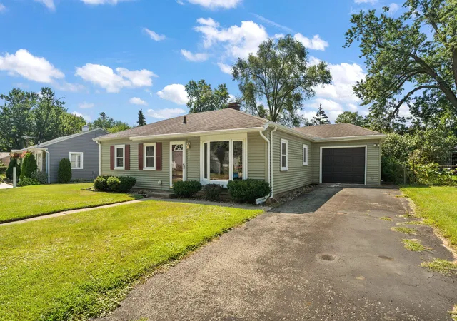 2nd image of 206 E 9th St, La Porte, IN 46350 | MLS# 843406