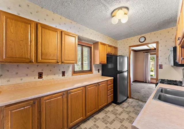 Photo 3 of Sale Pending at 206 E 9th Street, La Porte, IN 46350 | MLS# 843406 | Listing updated on 2026-09-01