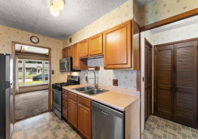 Photo 3 of Sale Pending at 206 E 9th Street, La Porte, IN 46350 | MLS# 843406 | Listing updated on 2026-09-01
