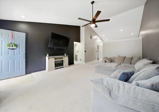 4th image of 216 Dundee St, Valparaiso, IN 46385 | MLS# 843464