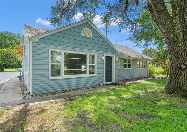 2nd image of 8435 Johnston St, Highland, IN 46322 | MLS# 843436