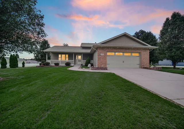 1st image of 17472 Hawthorne Dr, Lowell, IN 46356 | MLS# 844109
