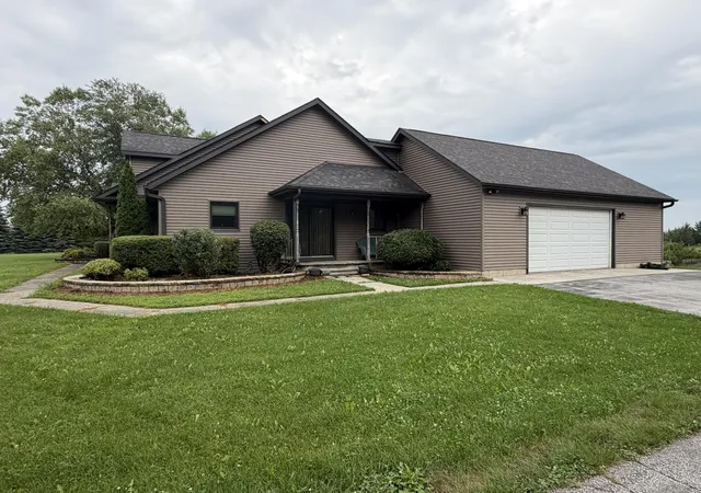 2nd image of 9371 W 159th Ave, Lowell, IN 46356 | MLS# 843551