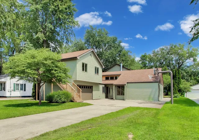 1st image of 9831 Erie St, Highland, IN 46322 | MLS# 843697