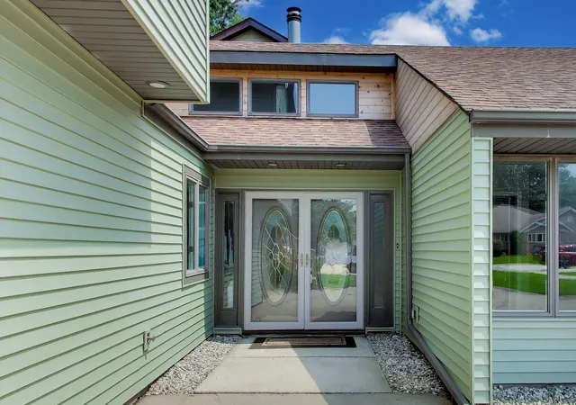 2nd image of 9831 Erie St, Highland, IN 46322 | MLS# 843697