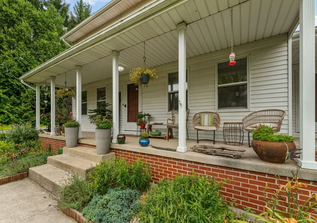 5th image of 658 N Old Suman Rd, Valparaiso, IN 46383 | MLS# 843522