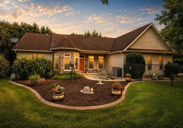 1st image of 639 E Us Hwy 6, Westville, IN 46391 | MLS# 843975