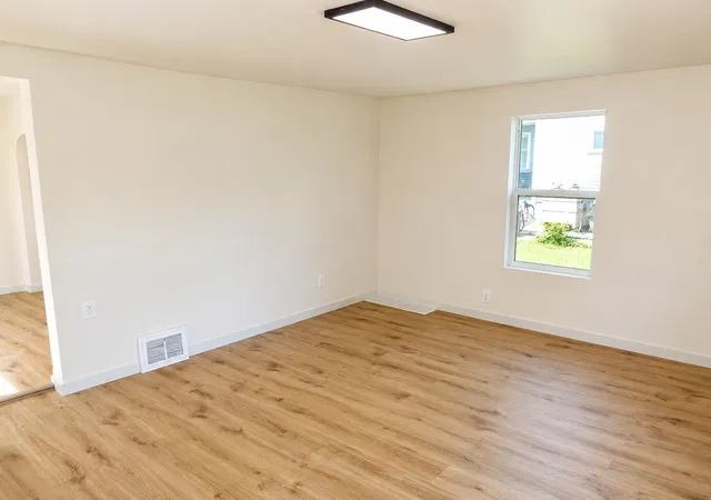 Photo 3 of Single family home for sale at 708 E Washington St, Knox, IN 46534 | MLS# 843486 | Listing updated on 2026-08-07