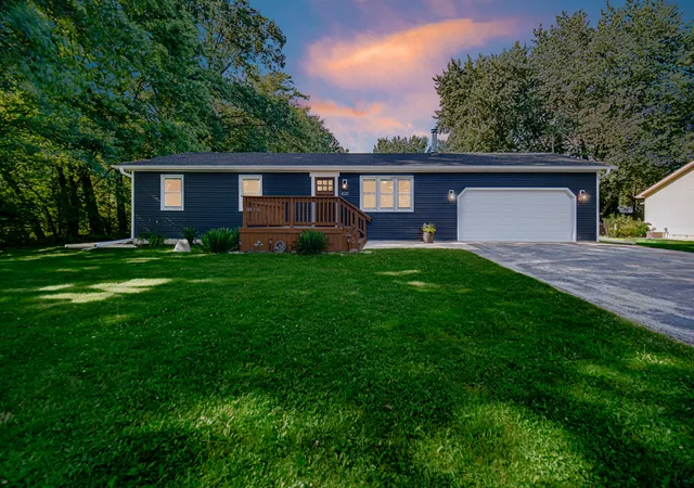 2nd image of 820 Park Ave, Chesterton, IN 46304 | MLS# 843516