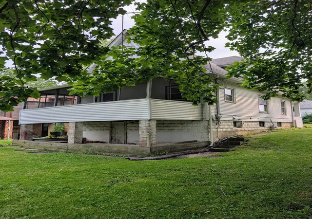 13th image of 696 Water St, Hobart, IN 46342 | MLS# 843720