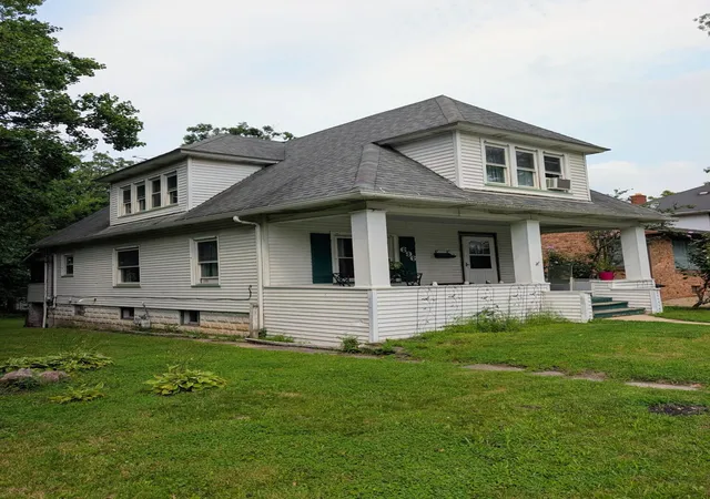 2nd image of 696 Water St, Hobart, IN 46342 | MLS# 843720