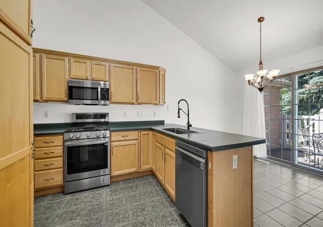 Photo 3 of Townhouse for sale at 1911 Windfield Dr, Munster, IN 46321 | MLS# 843683 | Listing updated on 2026-09-21