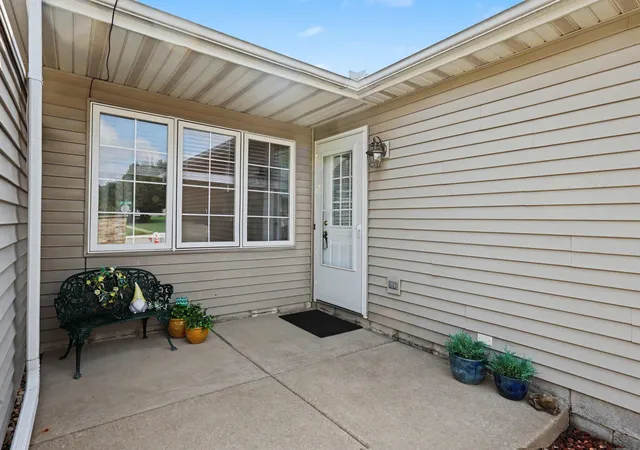 image of 6851 Falcon Dr, Schererville, IN 46375 | MLS# 843856