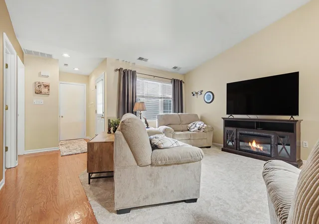 image of 6851 Falcon Dr, Schererville, IN 46375 | MLS# 843856