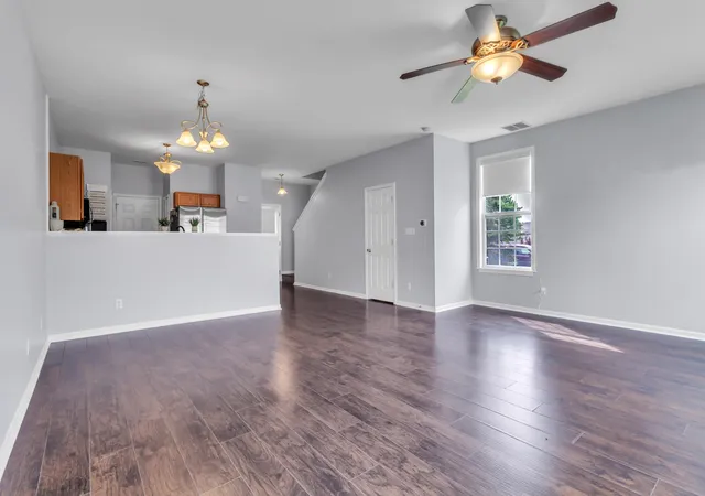 Photo 3 of Townhouse for sale at 883 Flagstone Dr, Dyer, IN 46311 | MLS# 843527 | Listing updated on 2026-08-07