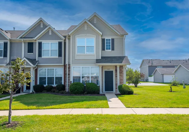 1st image of 11471 Vermont Pl, Crown Point, IN 46307 | MLS# 843721