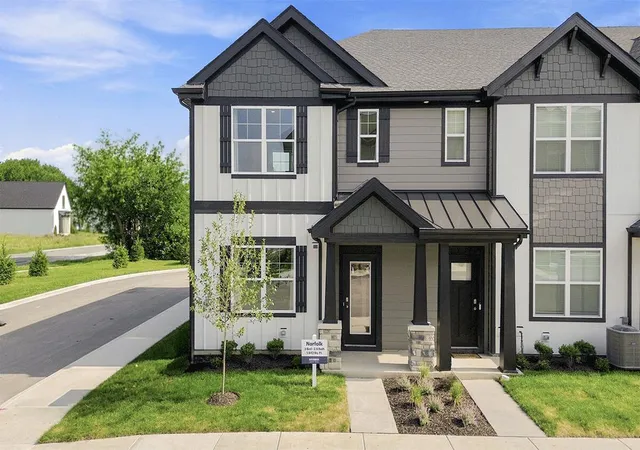 1st image of 544 E 120th Pl, Crown Point, IN 46307 | MLS# 843536
