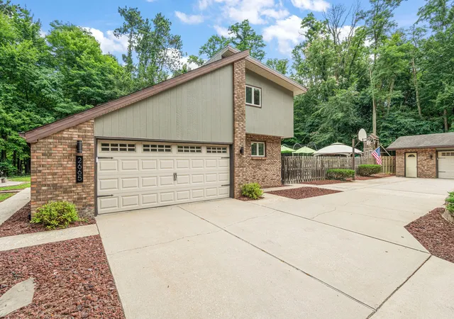 54th image of 2665 Pinebrook Dr, La Porte, IN 46350 | MLS# 843613