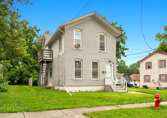 2nd image of 133 N Jackson St, Crown Point, IN 46307 | MLS# 843555