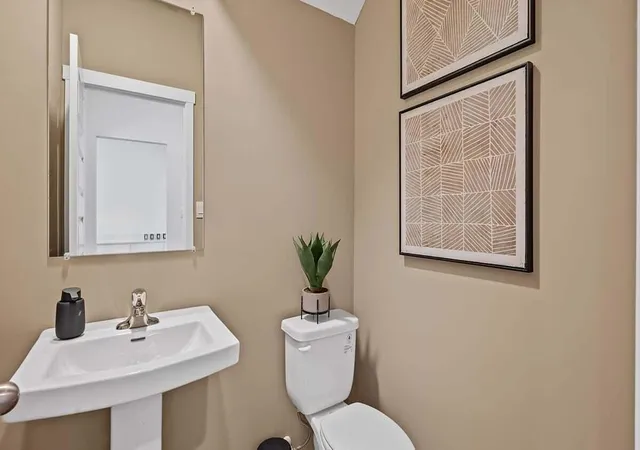 2nd image of 550 E 120th Pl, Crown Point, IN 46307 | MLS# 843537