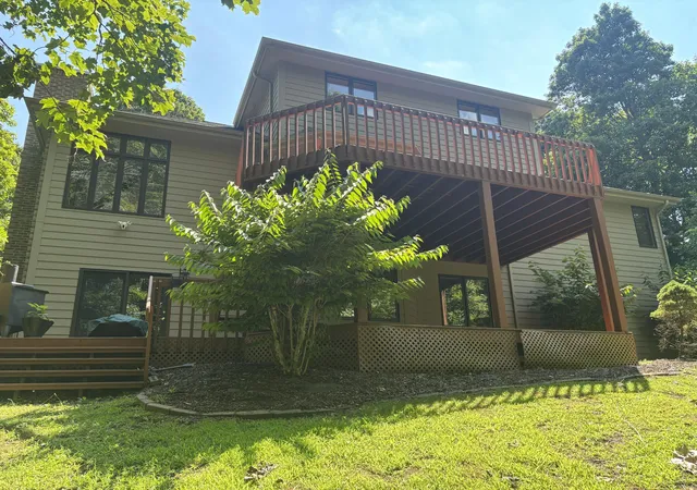 2nd image of 239 Crabapple Ln, Valparaiso, IN 46383 | MLS# 843610