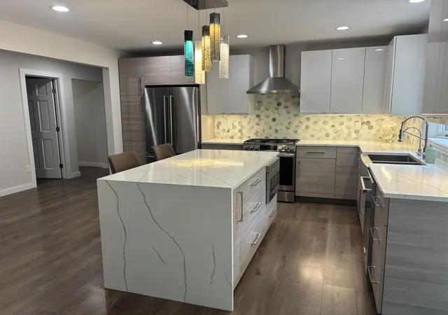 Photo 3 of Single family home for sale at 239 Crabapple Ln, Valparaiso, IN 46383 | MLS# 843610 | Listing updated on 2026-09-01