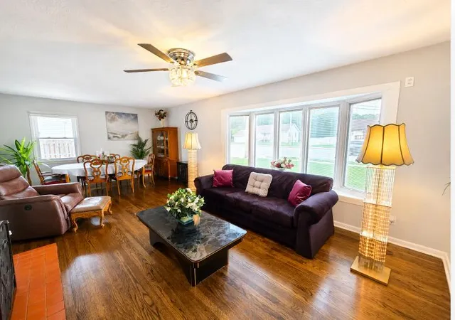 2nd image of 1424 N Broad St, Griffith, IN 46319 | MLS# 843548