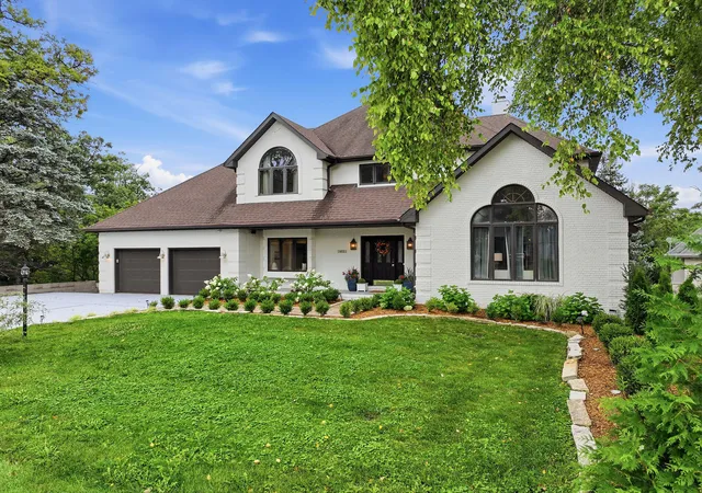 3rd image of 452 Scarborough Rd, Valparaiso, IN 46385 | MLS# 843597