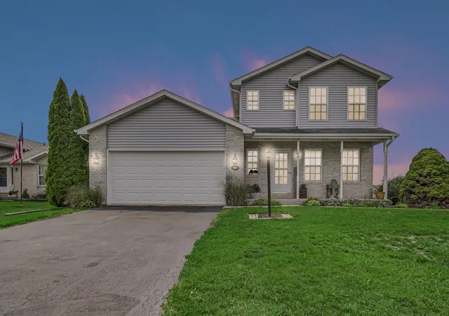 Photo 2 of Single family home for sale at 8547 E 123rd Place, Crown Point, IN 46307 | MLS# 843568 | Listing updated on 2026-09-22