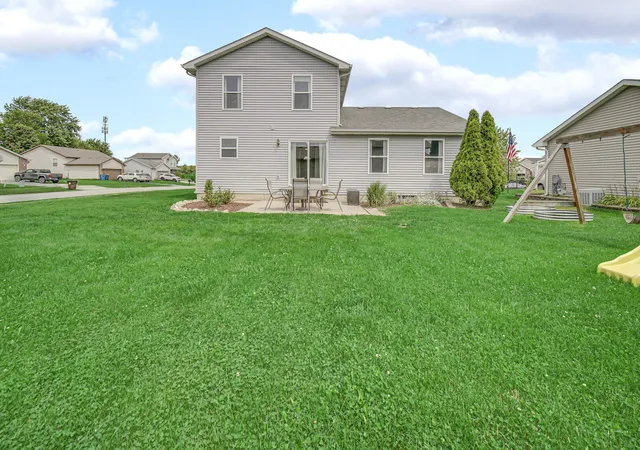 Photo 3 of Single family home for sale at 8547 E 123rd Place, Crown Point, IN 46307 | MLS# 843568 | Listing updated on 2026-09-22