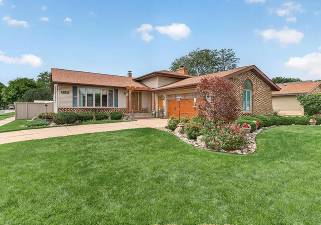 1st image of 9838 Redbud Rd, Munster, IN 46321 | MLS# 843745