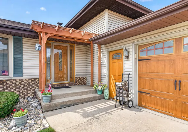 28th image of 9838 Redbud Rd, Munster, IN 46321 | MLS# 843745