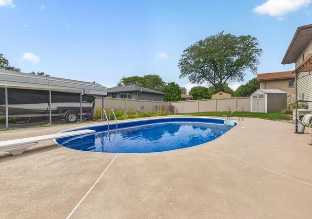 4th image of 9838 Redbud Rd, Munster, IN 46321 | MLS# 843745