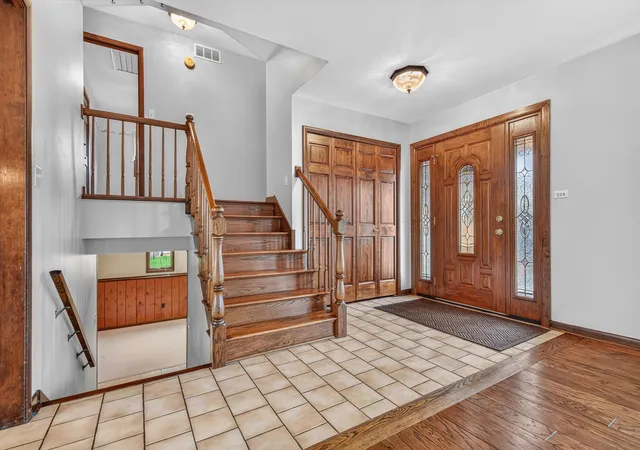 5th image of 9838 Redbud Rd, Munster, IN 46321 | MLS# 843745