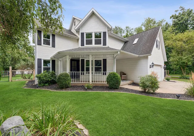 1st image of 771 Chester Dr, Hebron, IN 46341 | MLS# 843581