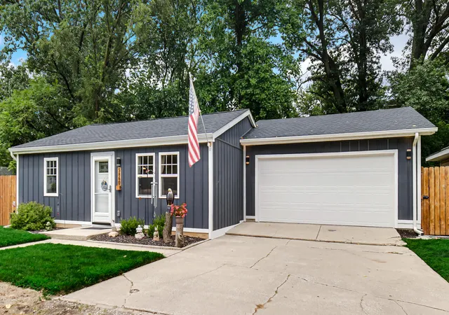 3rd image of 5860 Mulberry Ave, Portage, IN 46368 | MLS# 843708