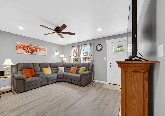 5th image of 5860 Mulberry Ave, Portage, IN 46368 | MLS# 843708