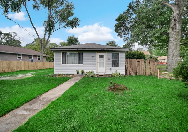 2nd image of 2817 Beverly Dr, Gary, IN 46408 | MLS# 843602