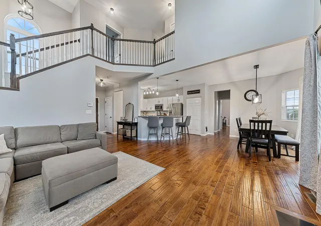 4th image of 1426 Gates Dr, Schererville, IN 46375 | MLS# 843695
