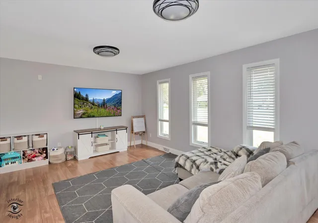 Photo 3 of Sale Pending at 2724 Lois St, Portage, IN 46368 | MLS# 843645 | Listing updated on 2026-09-03