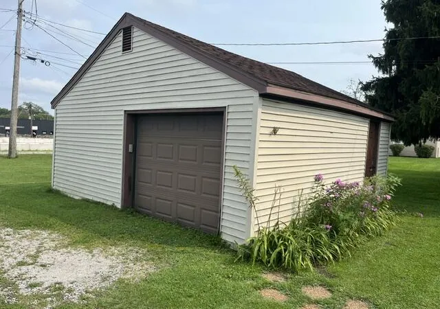 3rd image of 104 S Pearl St, Knox, IN 46534 | MLS# 843648