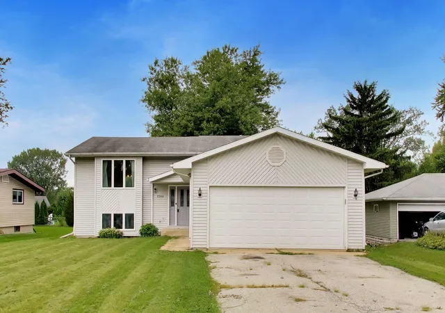 Photo 1 of Single family home for sale at 3344 Windy Hl Rd, Crown Point, IN 46307 | MLS# 843632 | Listing updated on 2026-09-30