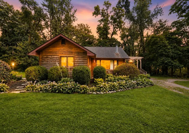 1st image of 23 E 600 N, Valparaiso, IN 46383 | MLS# 843634